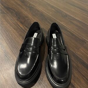 Steve Madden Glossy Black Loafers
